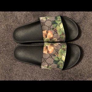 Gucci slides size US 8